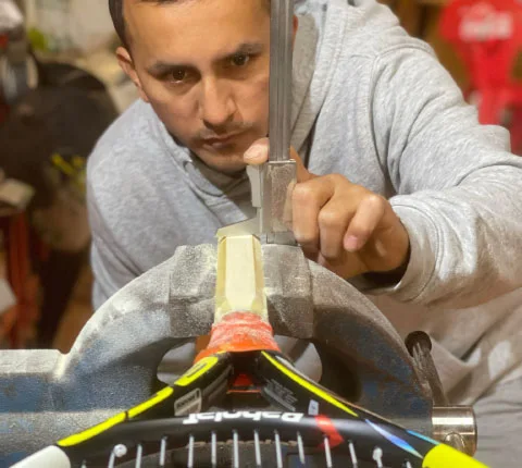 Customización y Personalización de Raquetas de Tenis para Profesionales en Barcelona