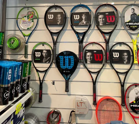 Customización y Personalización de Raquetas de Tenis para Profesionales en Barcelona